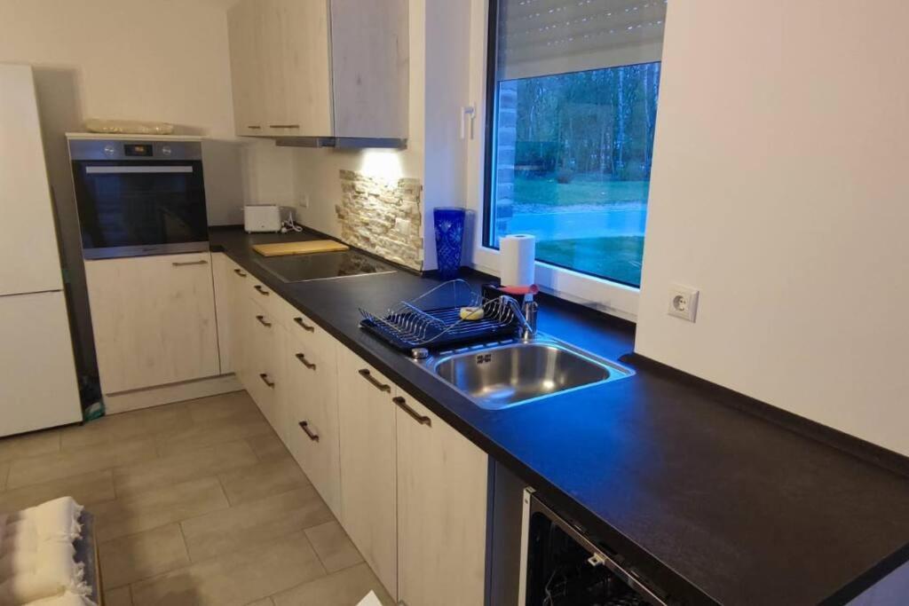 Neubau, Moderne Haushaelfte In Hamburg Apartamento Exterior foto